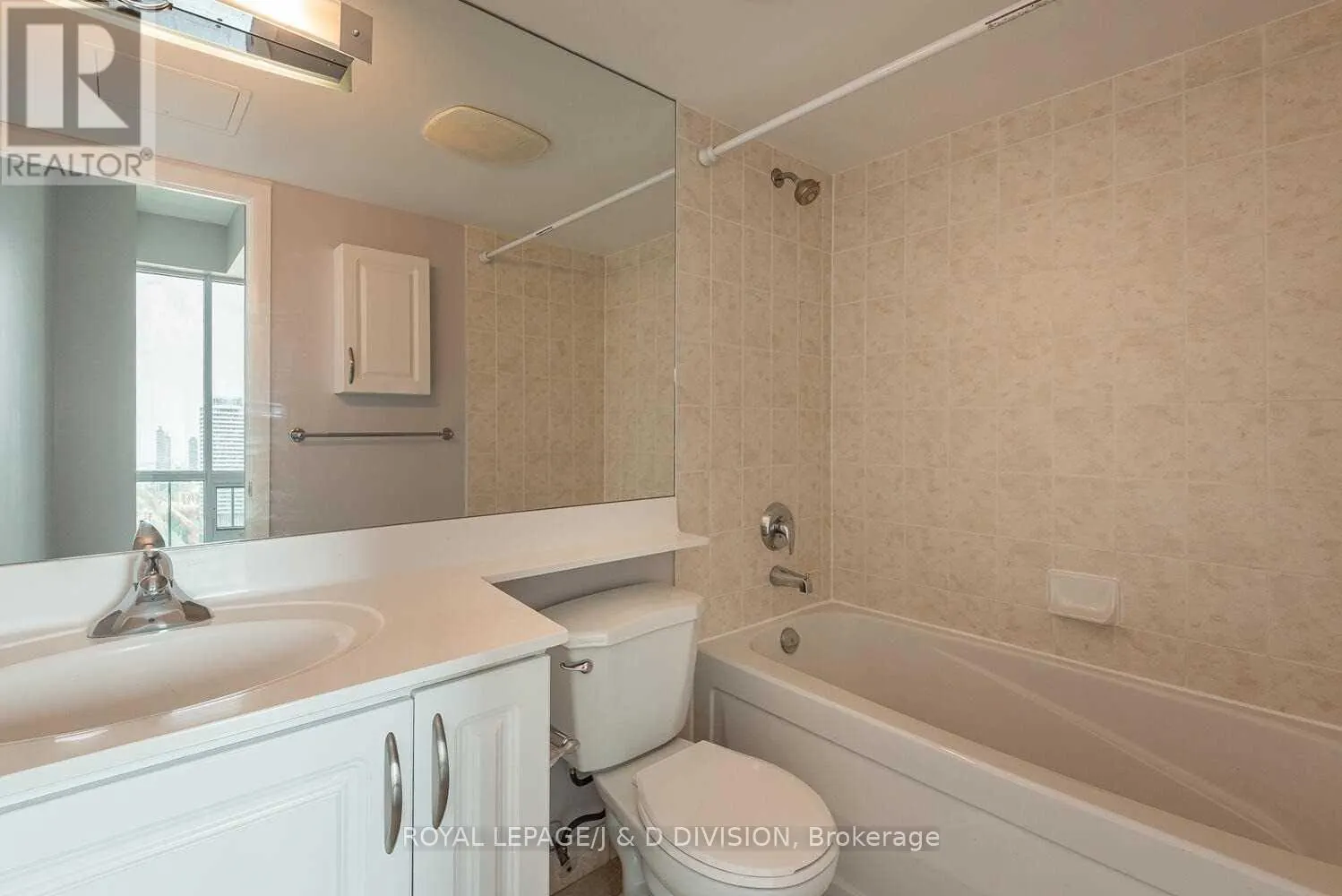 2409 - 18 YONGE STREET