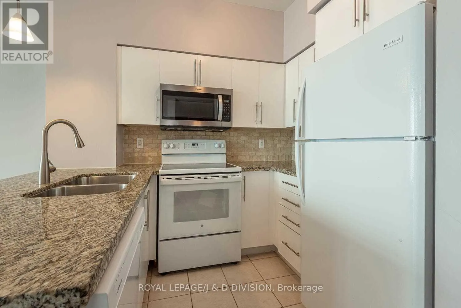 2409 - 18 YONGE STREET