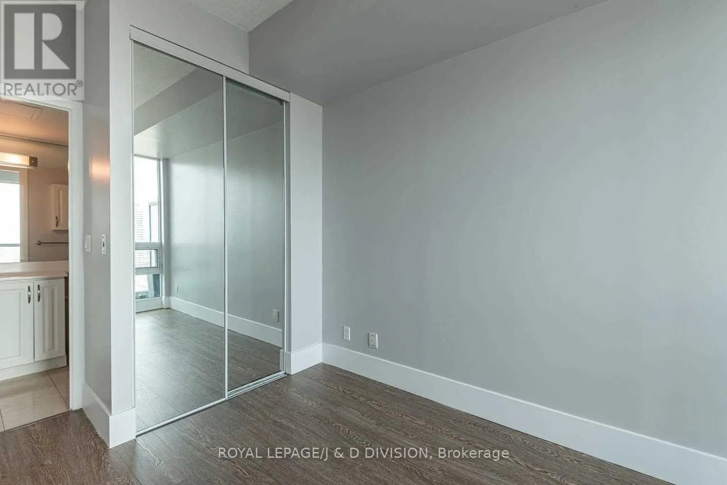 2409 - 18 YONGE STREET