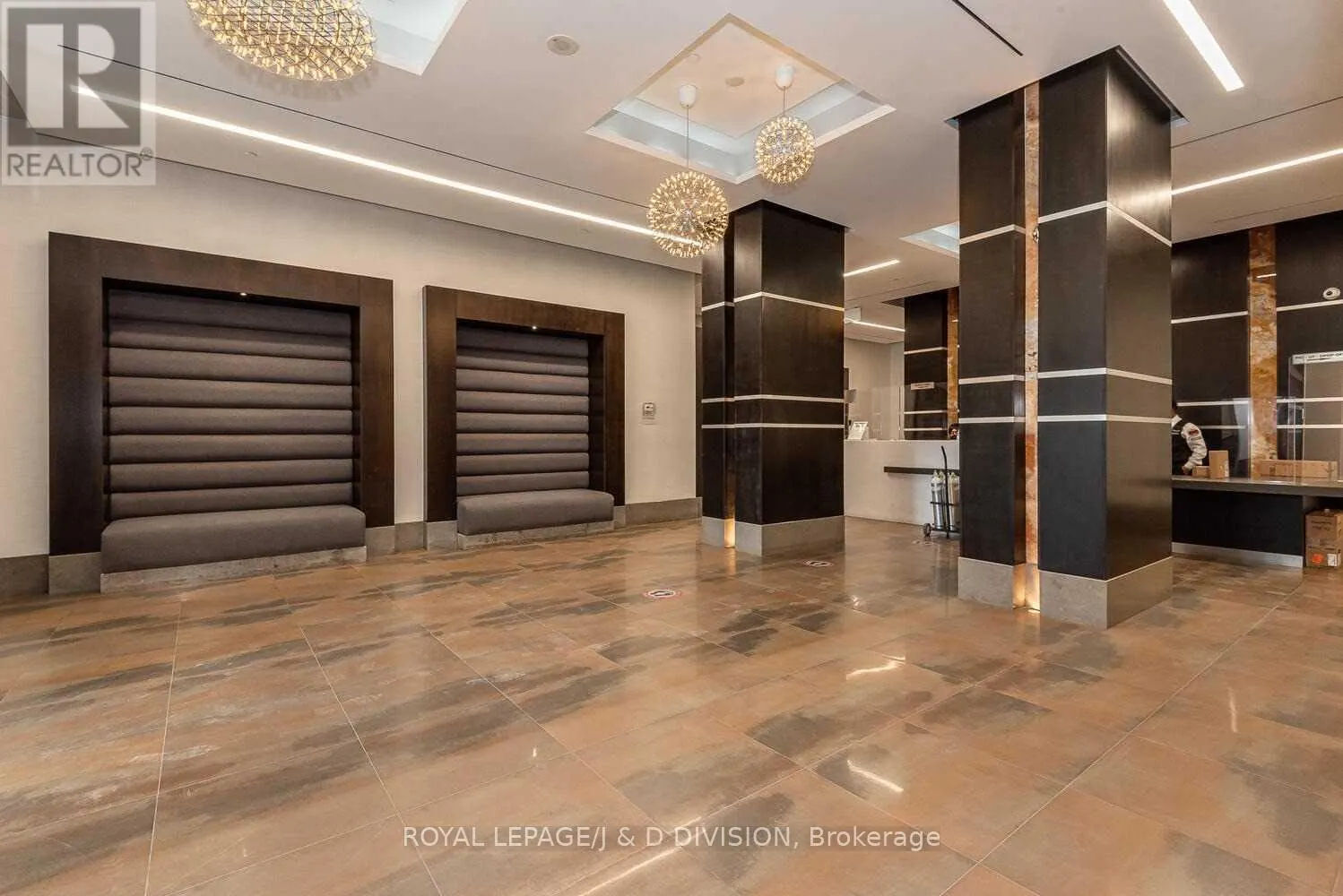 2409 - 18 YONGE STREET