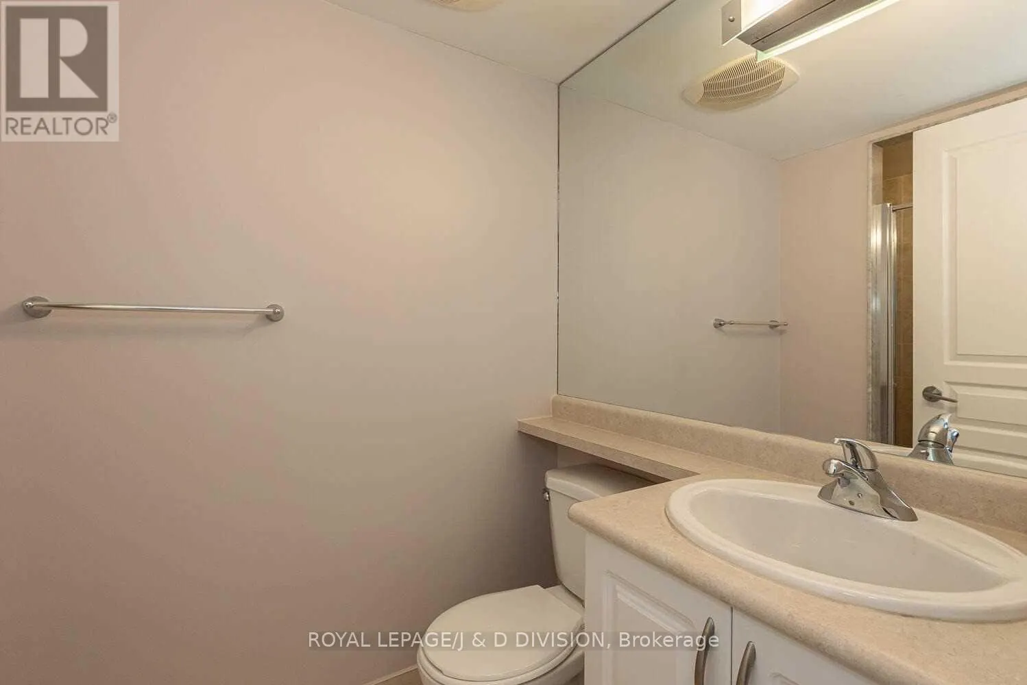 2409 - 18 YONGE STREET
