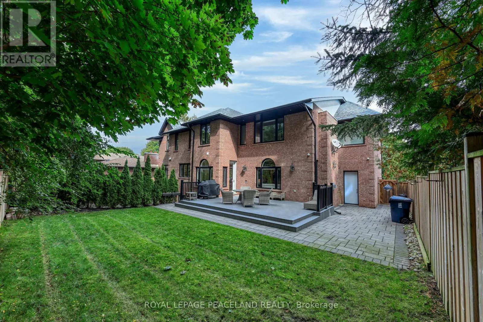 2 FLAREMORE CRESCENT