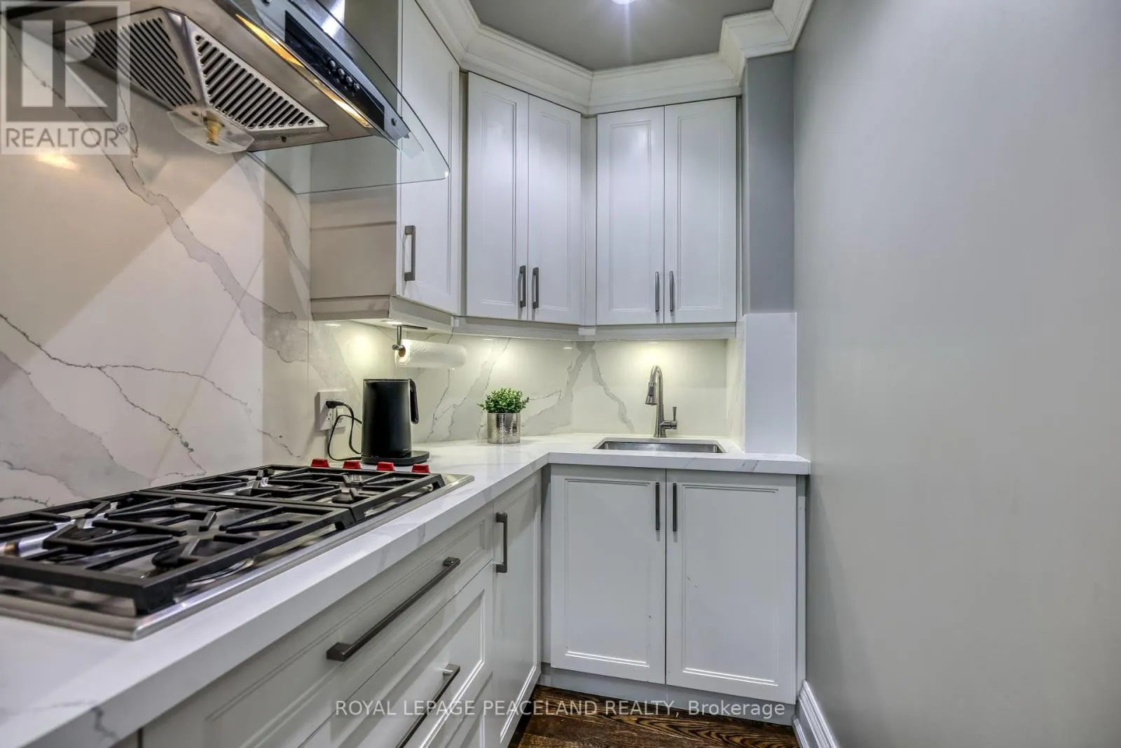 2 FLAREMORE CRESCENT