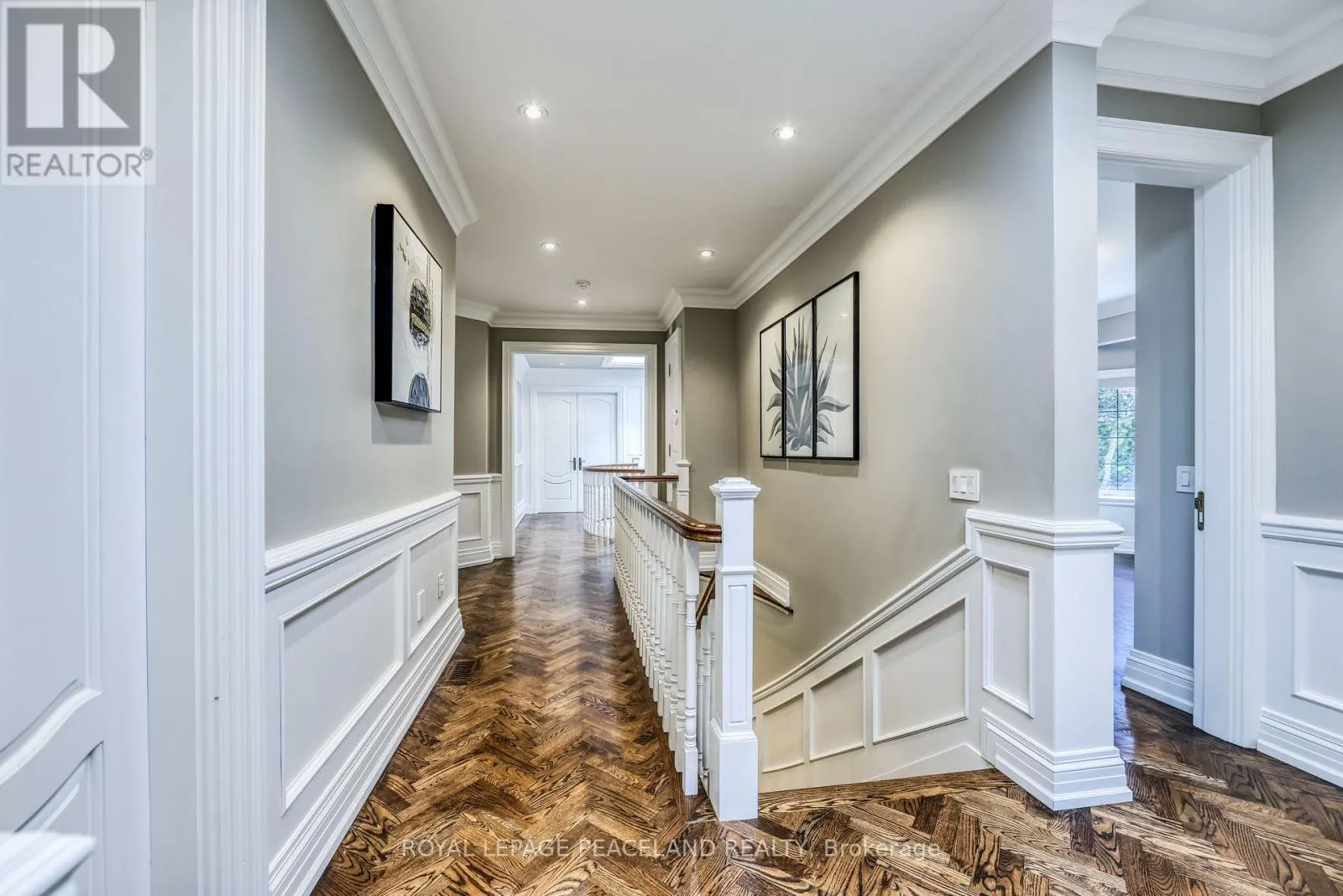 2 FLAREMORE CRESCENT