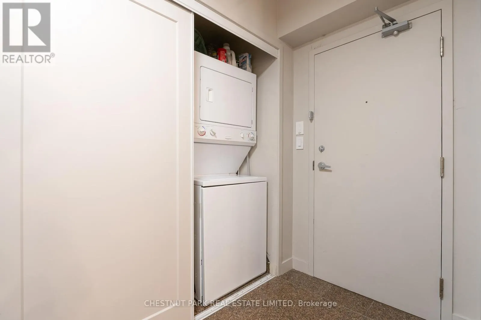 2902 - 3 NAVY WHARF COURT