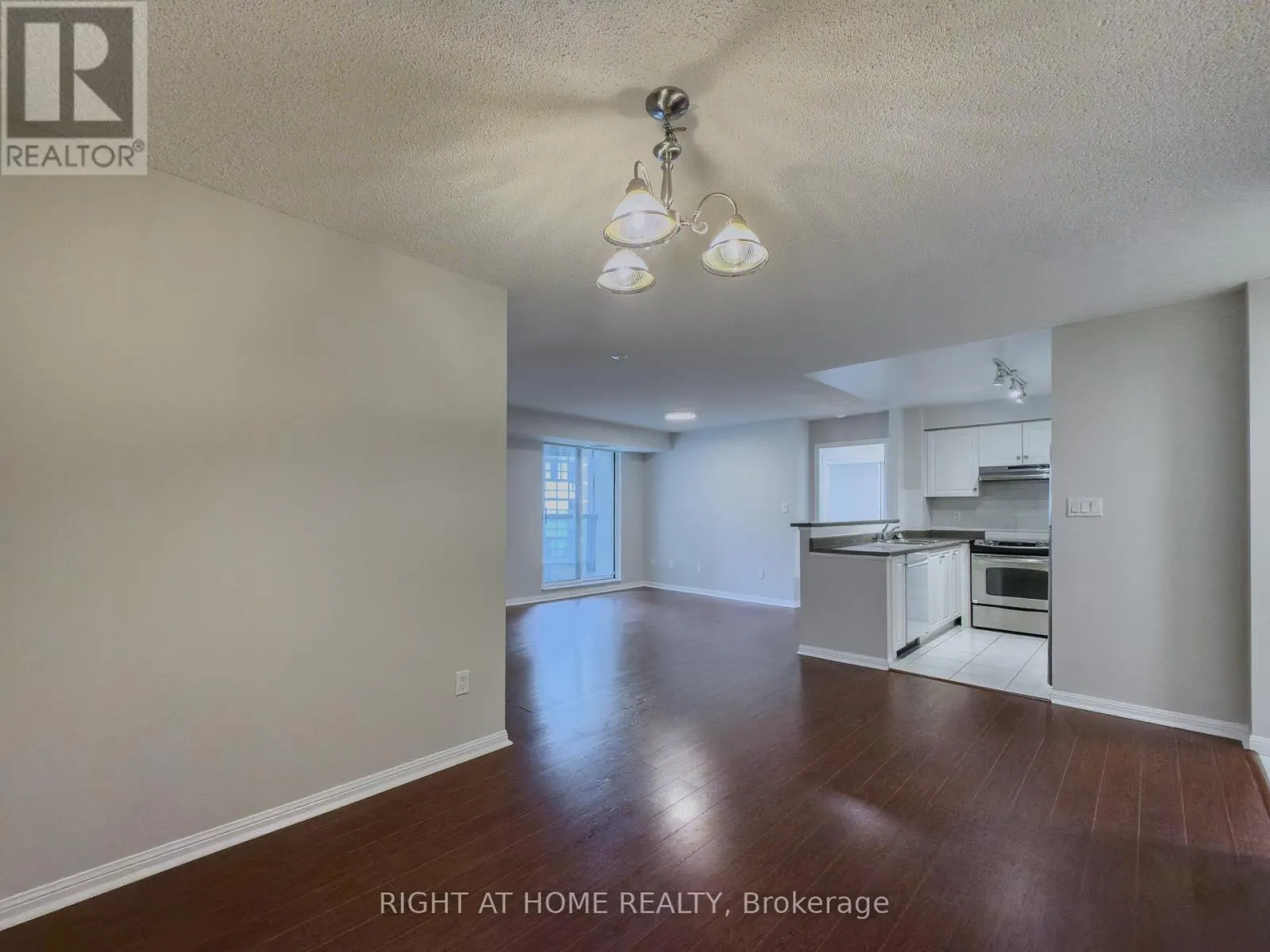 801 - 23 LORRAINE DRIVE