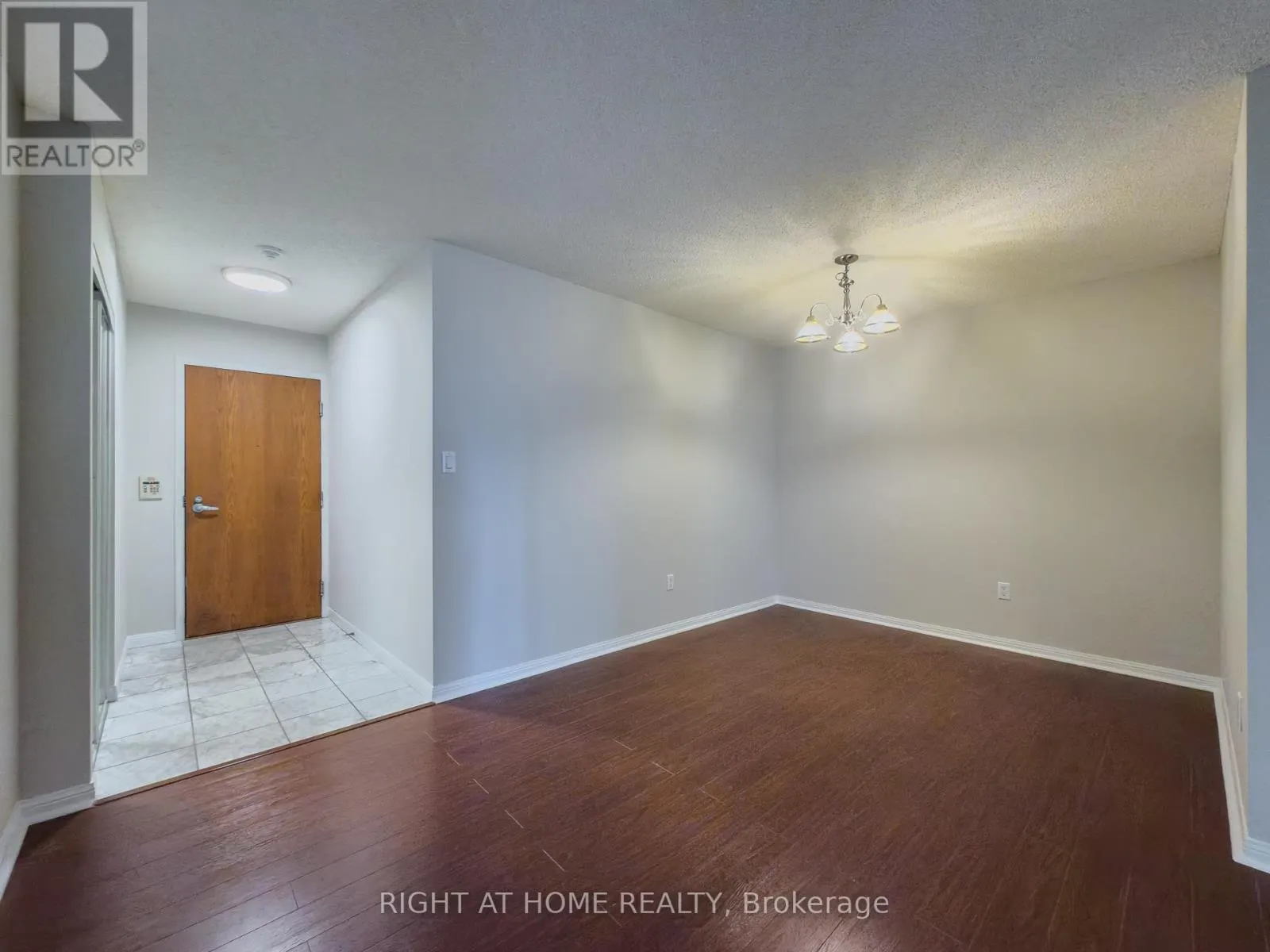 801 - 23 LORRAINE DRIVE