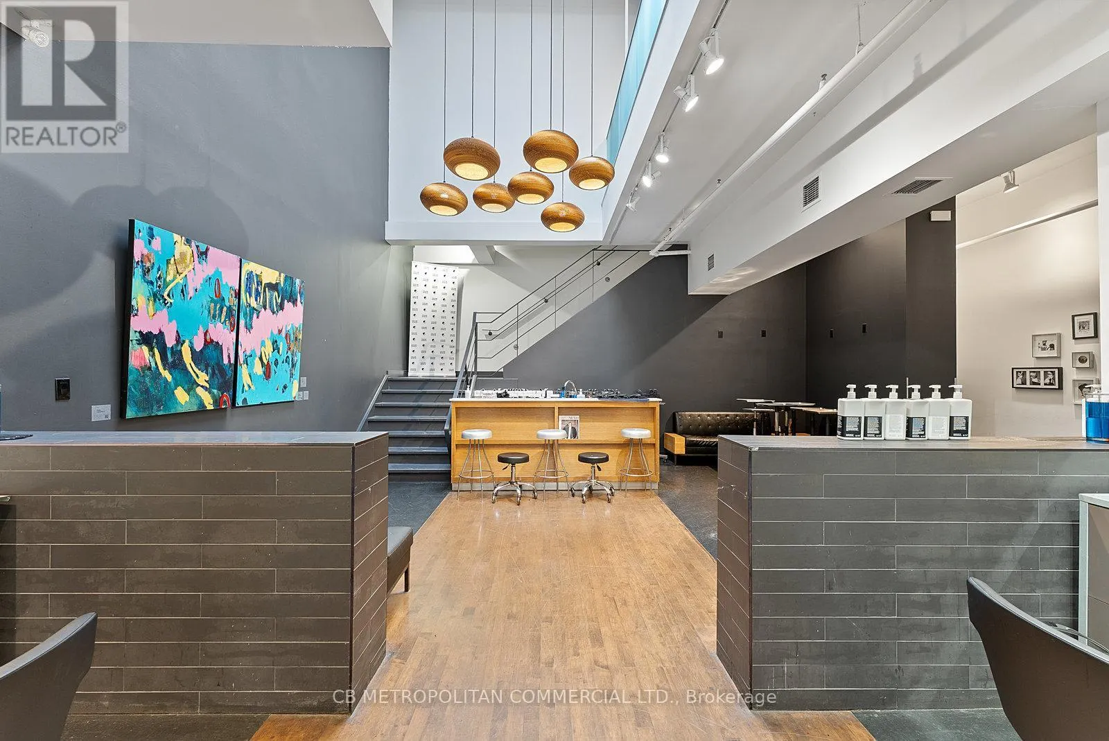 269 QUEEN STREET W