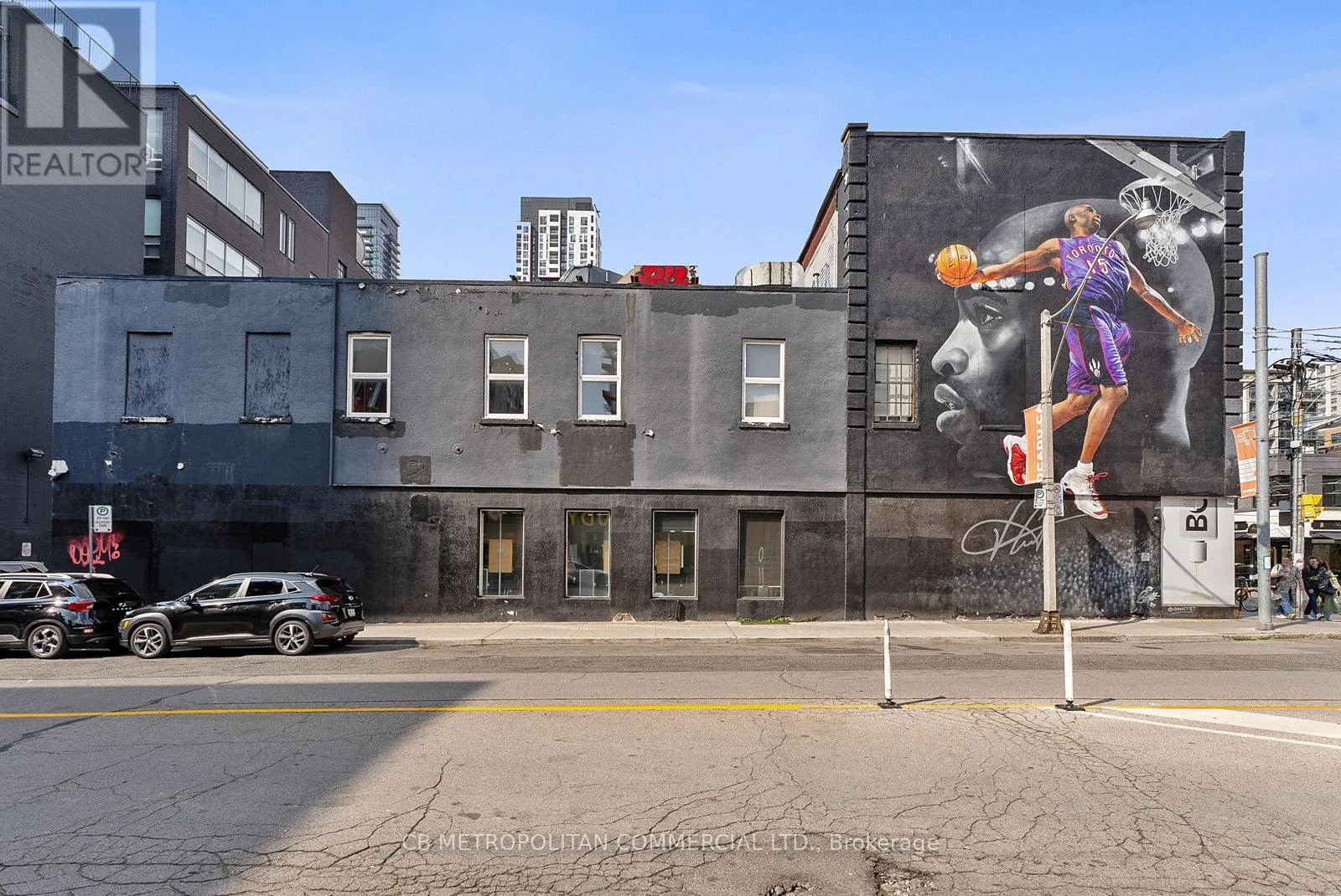 269 QUEEN STREET W
