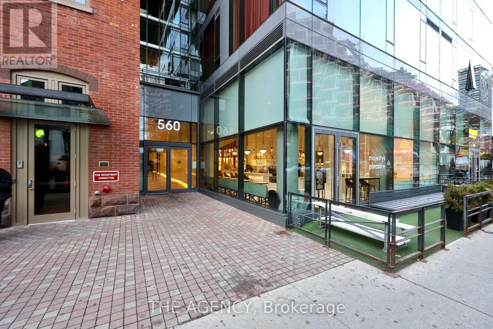 1011 - 560 KING STREET W