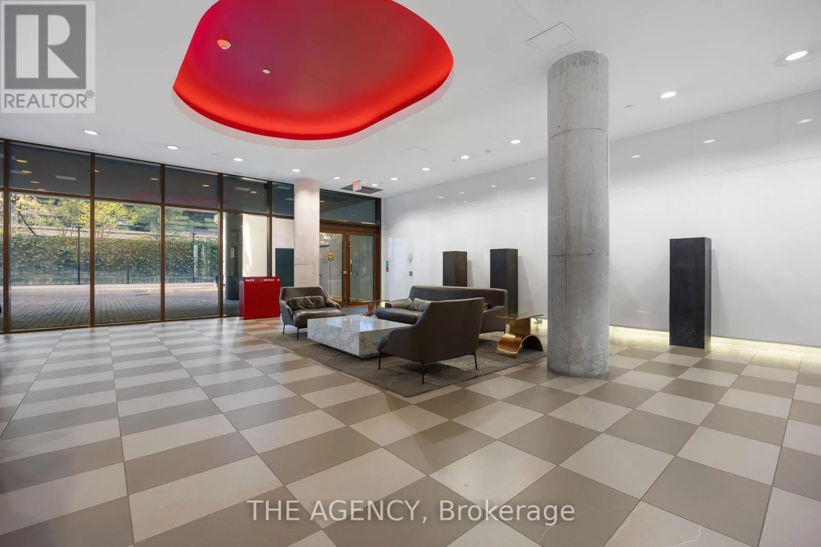 1011 - 560 KING STREET W