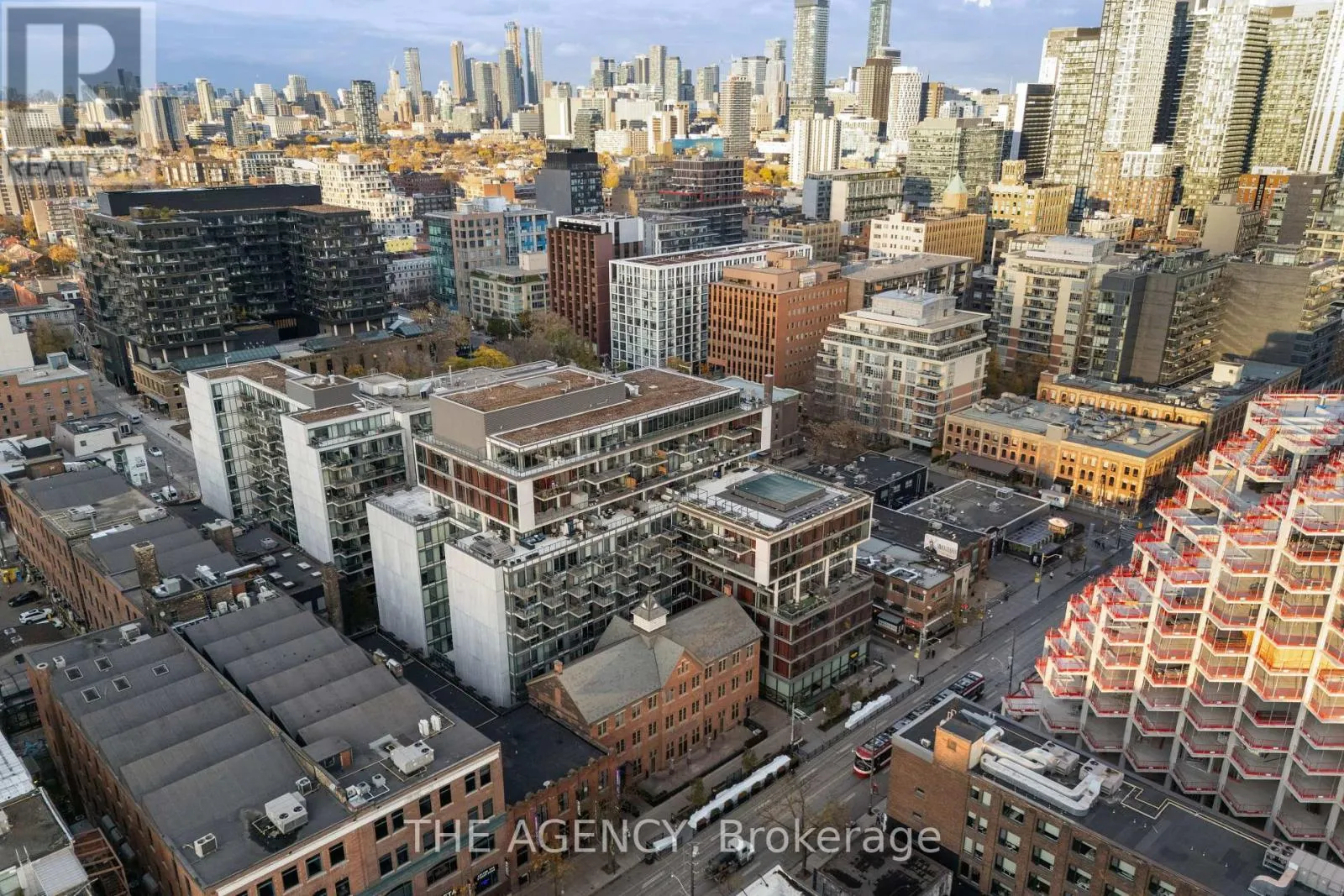 1011 - 560 KING STREET W