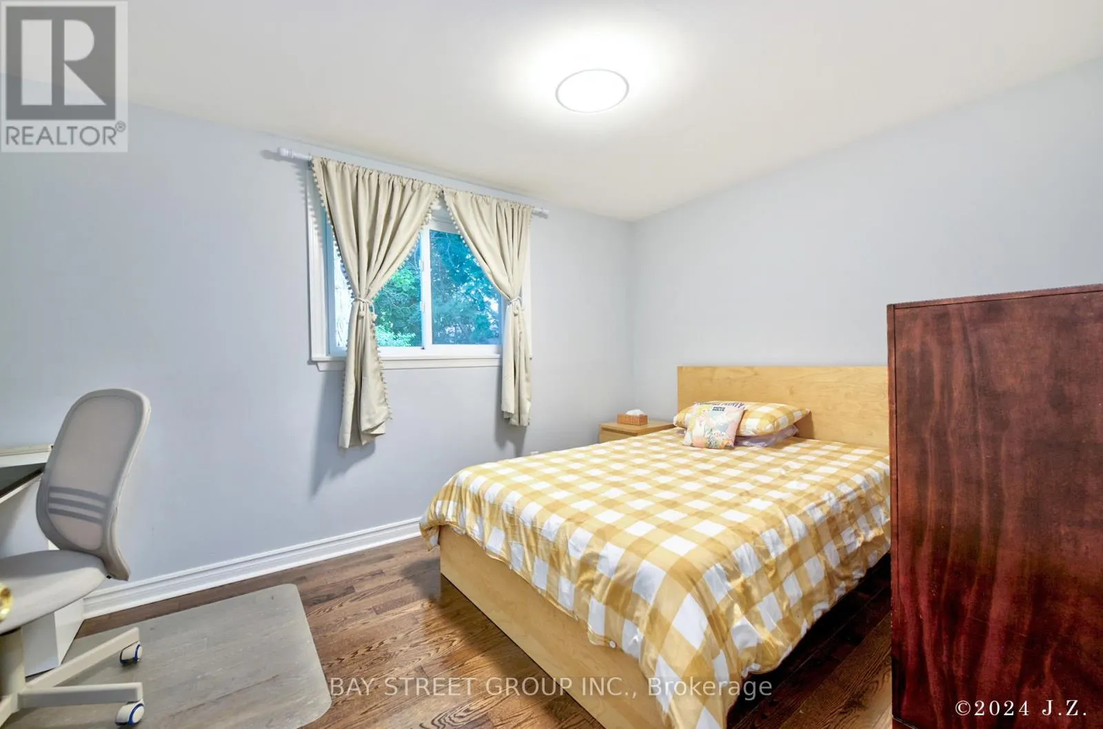67 GROVE PARK CRESCENT