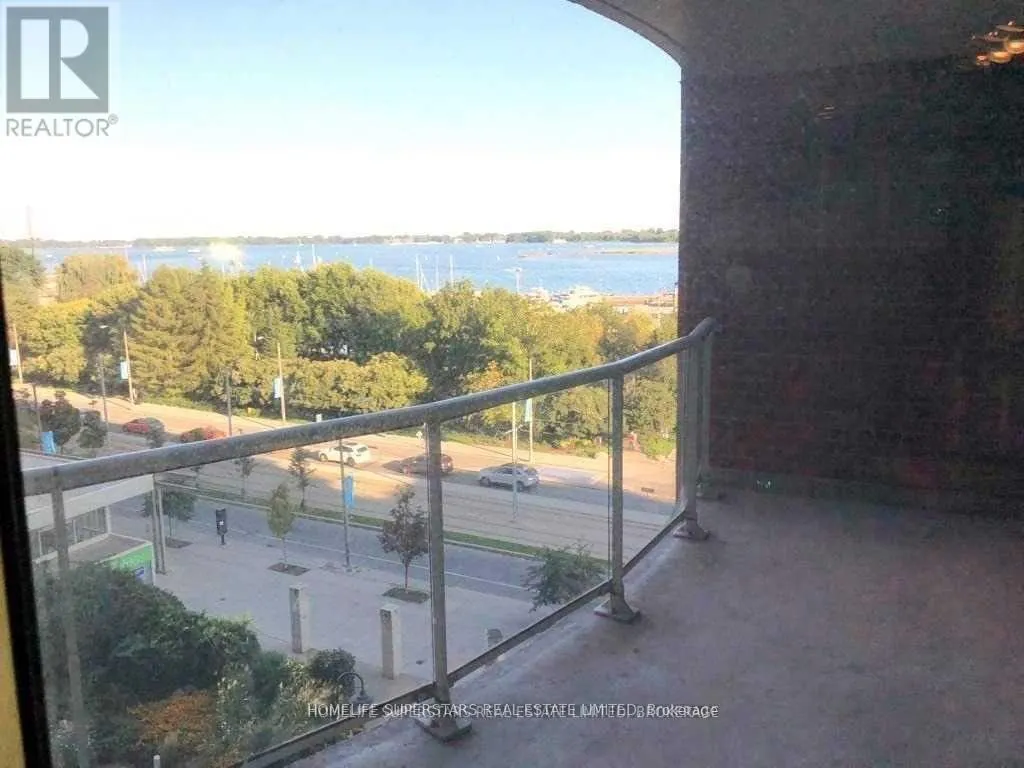 708 - 550 QUEENS QUAY W