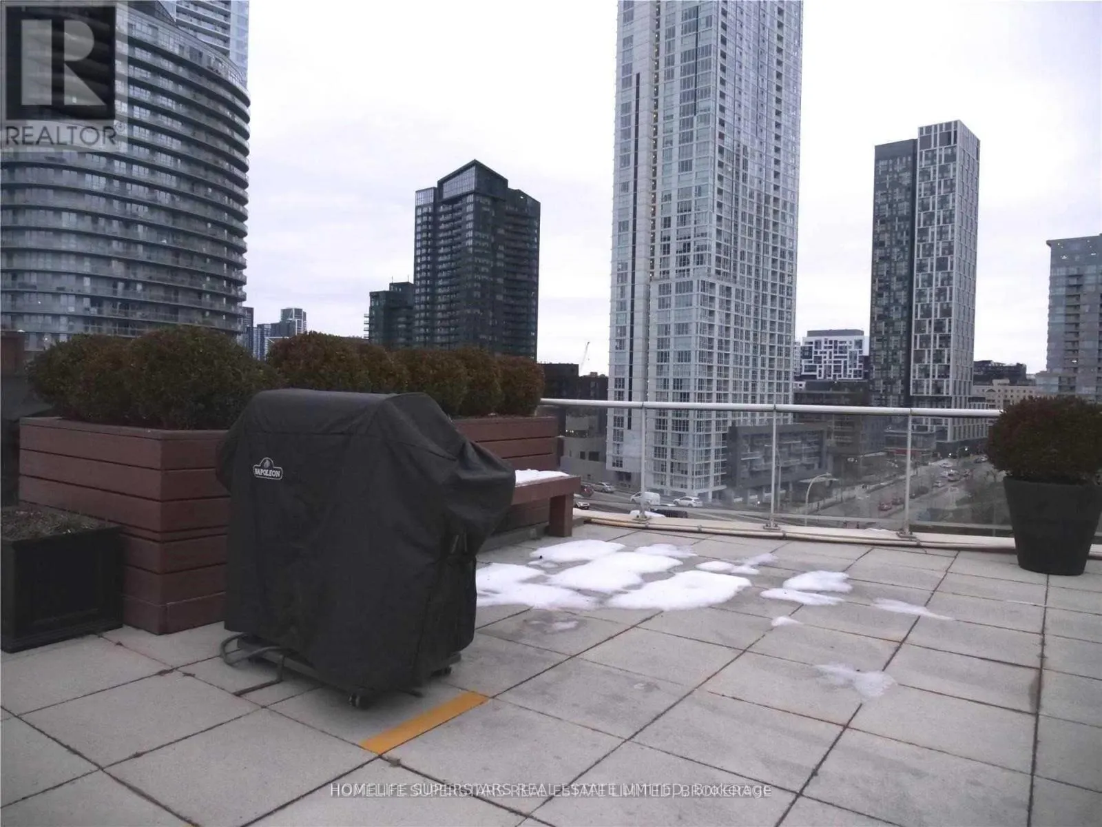 708 - 550 QUEENS QUAY W