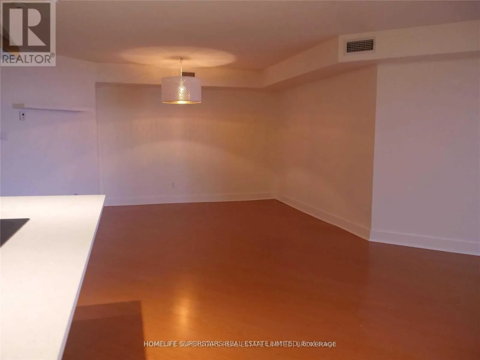 708 - 550 QUEENS QUAY W