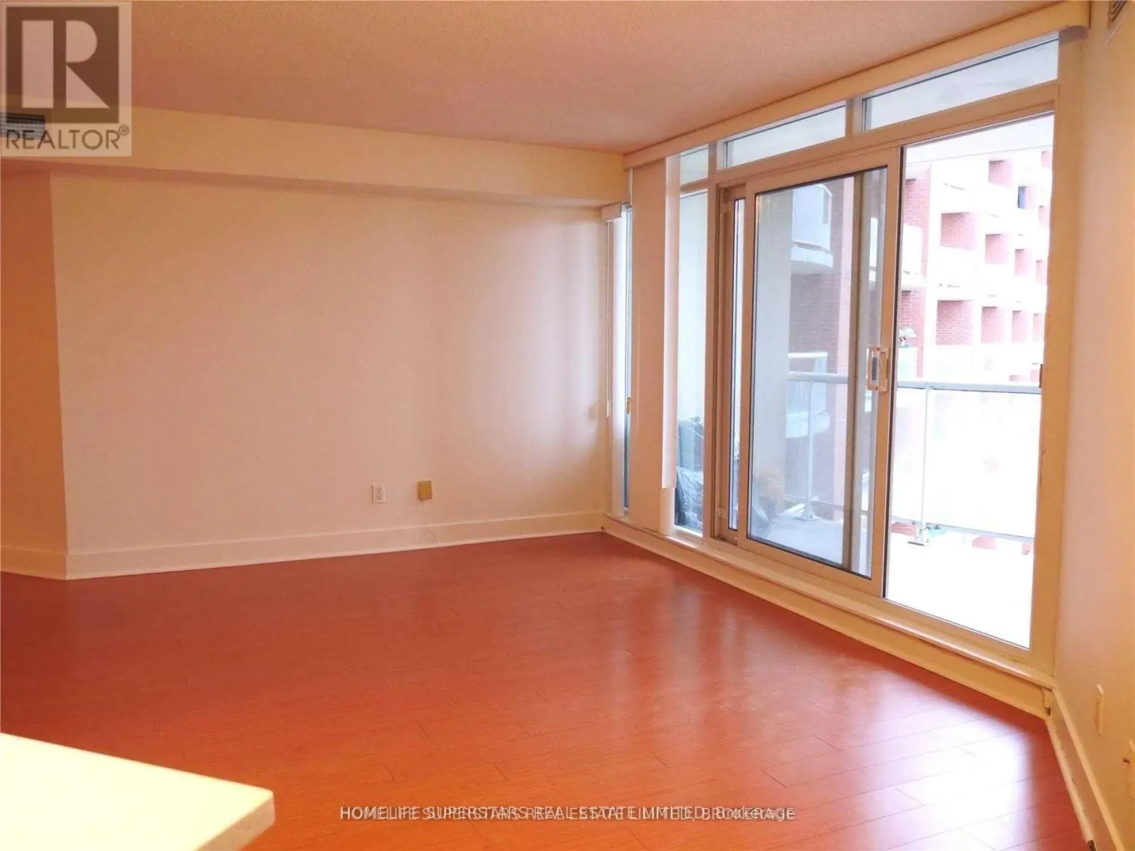 708 - 550 QUEENS QUAY W