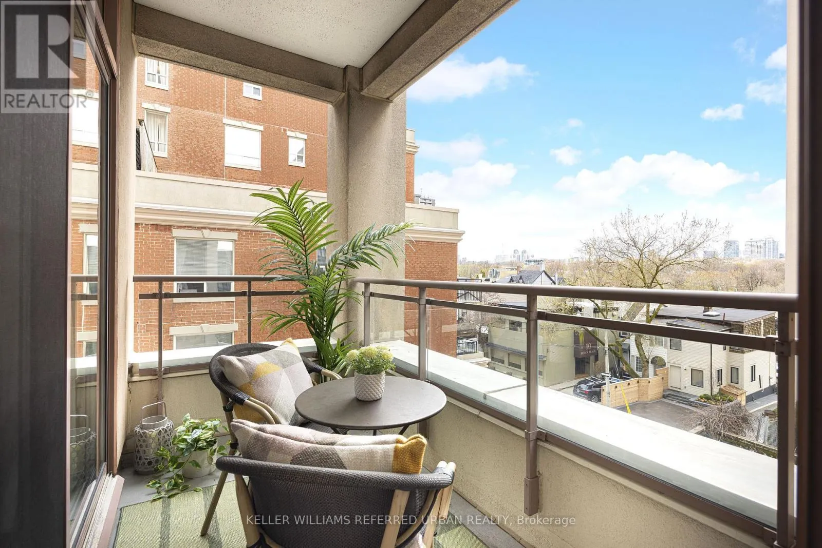 406 - 980 YONGE STREET