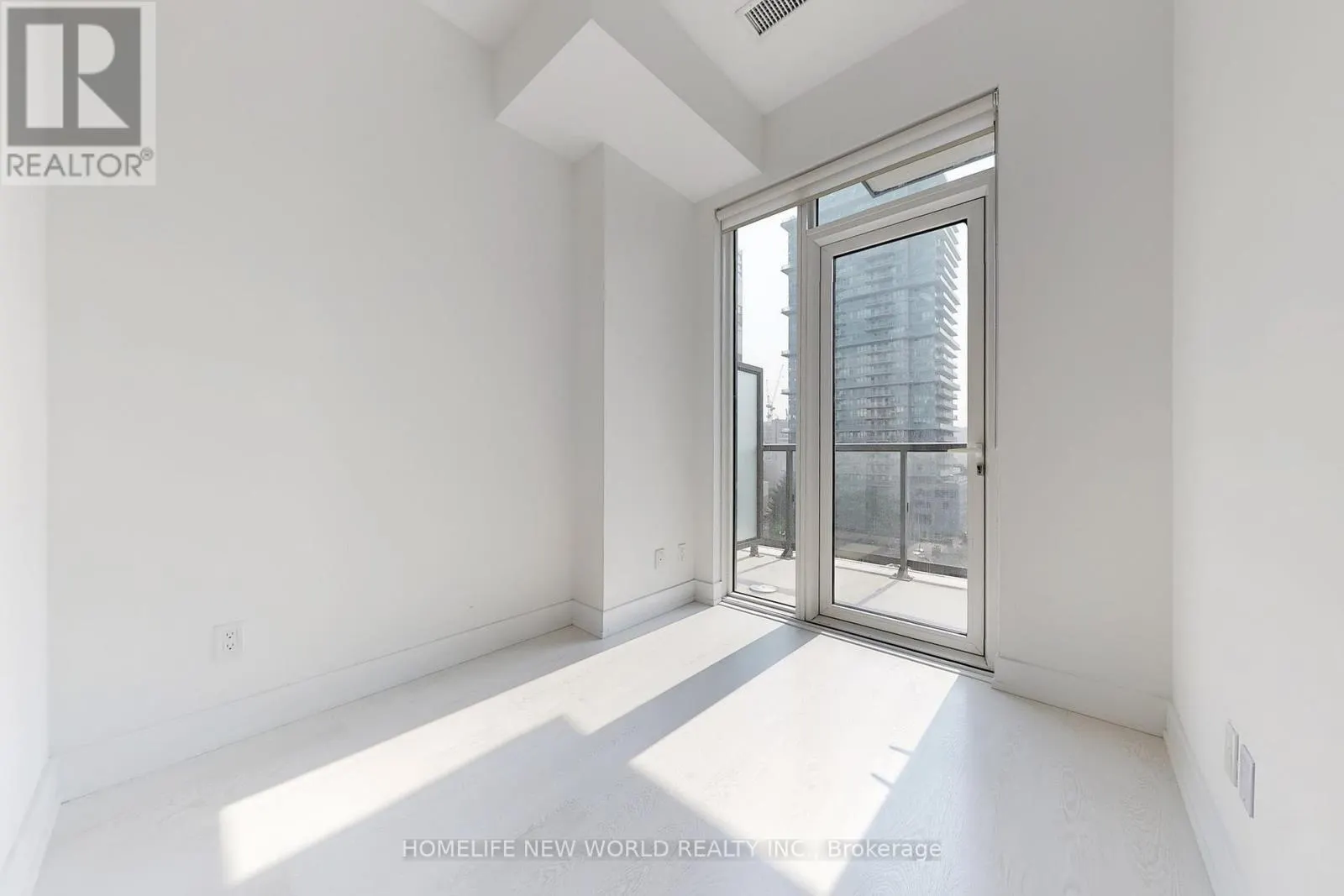1004 - 308 JARVIS STREET
