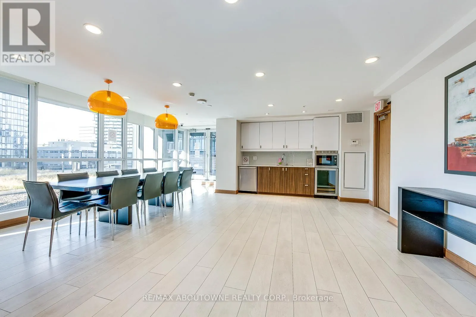 3003 - 295 ADELAIDE STREET W