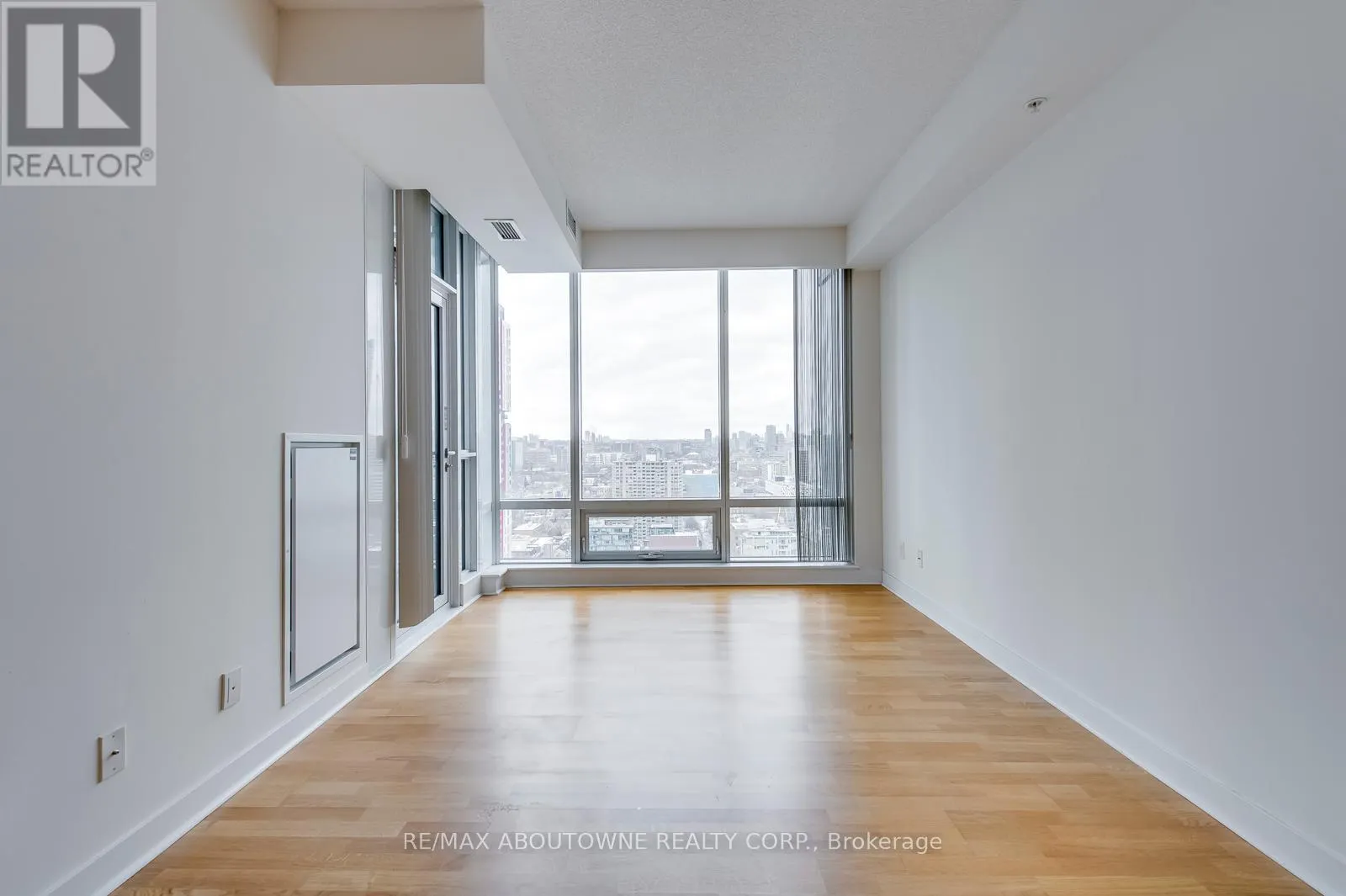 3003 - 295 ADELAIDE STREET W