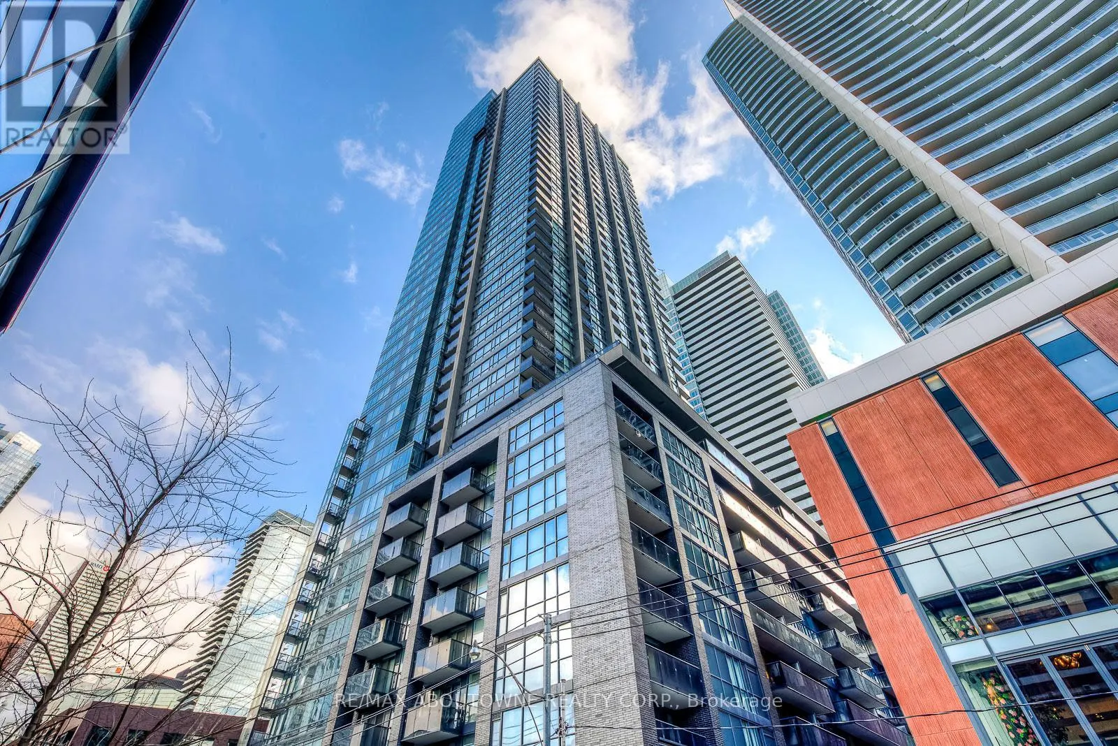 3003 - 295 ADELAIDE STREET W