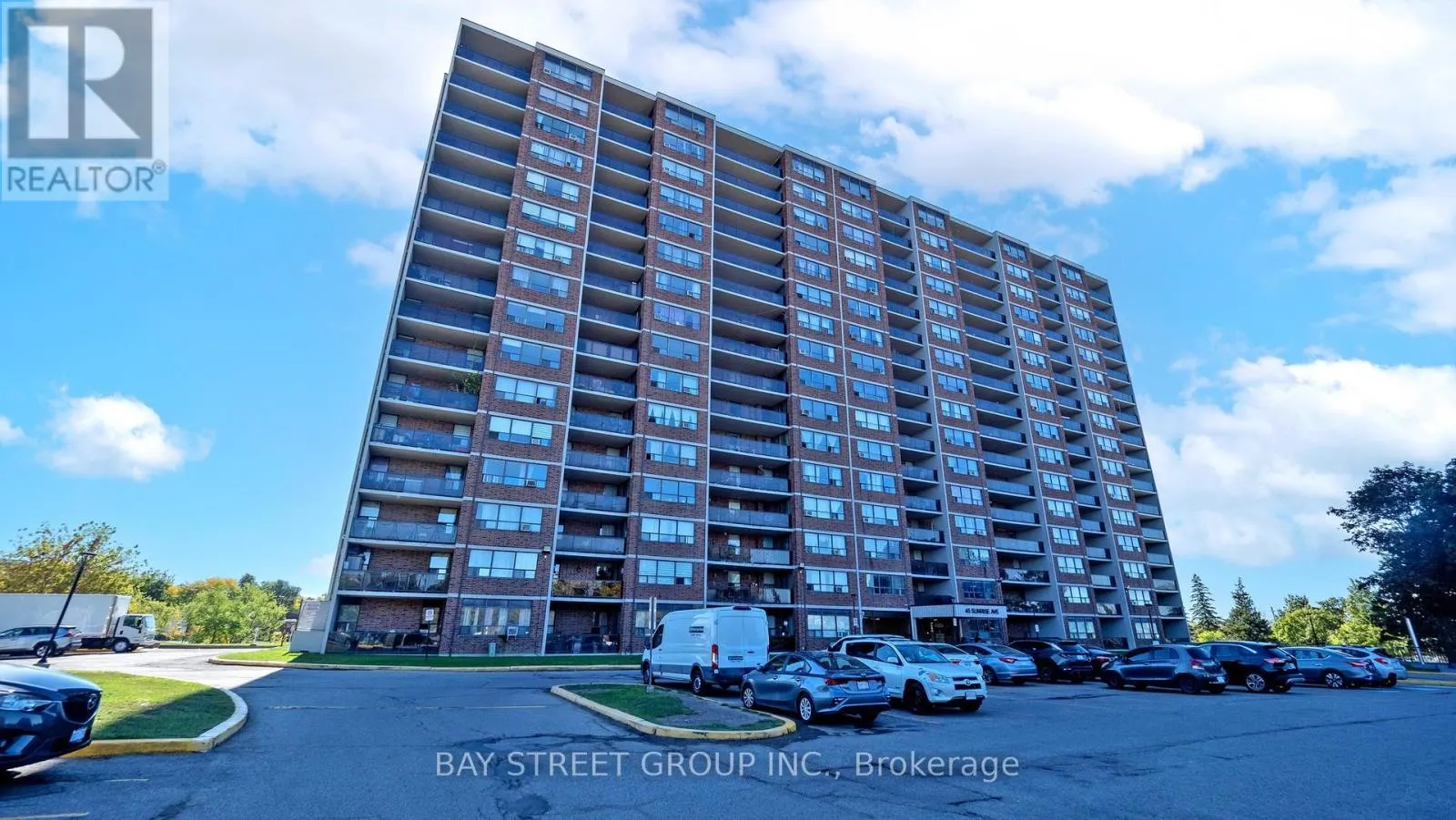 711 - 45 SUNRISE AVENUE