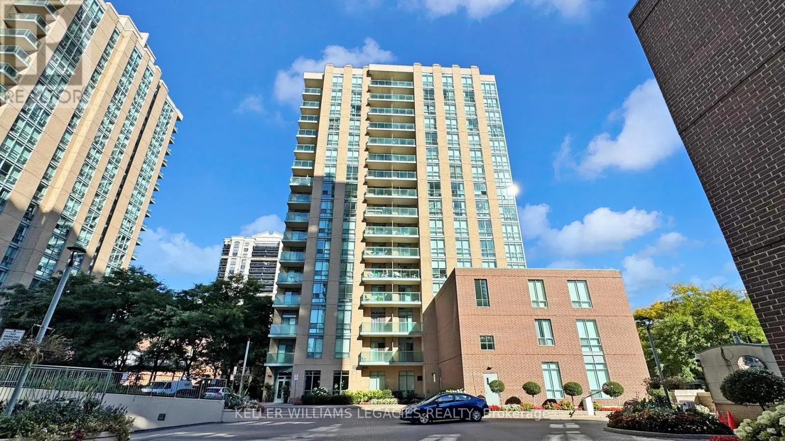 LPH01 - 28 OLIVE AVENUE