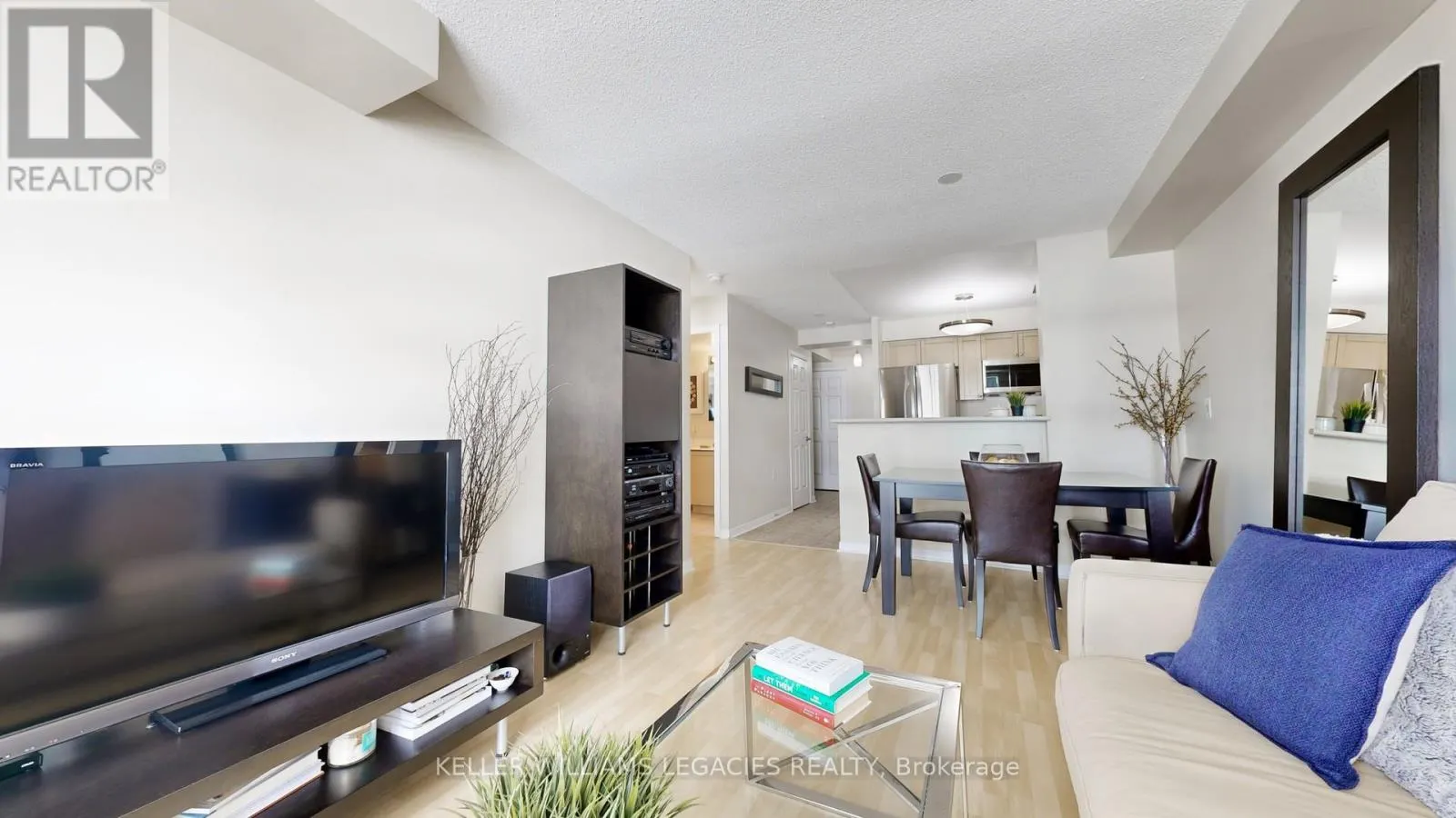 LPH01 - 28 OLIVE AVENUE