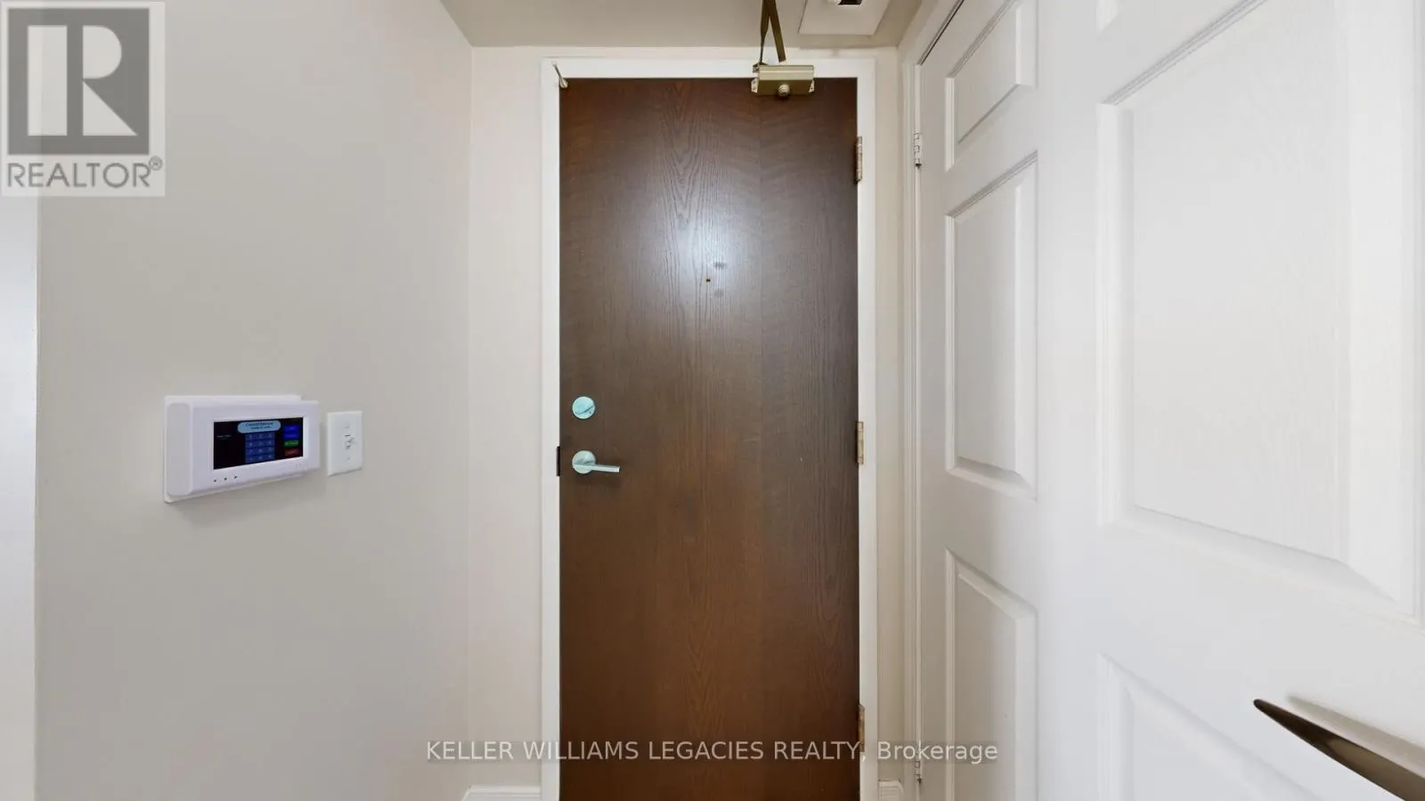 LPH01 - 28 OLIVE AVENUE