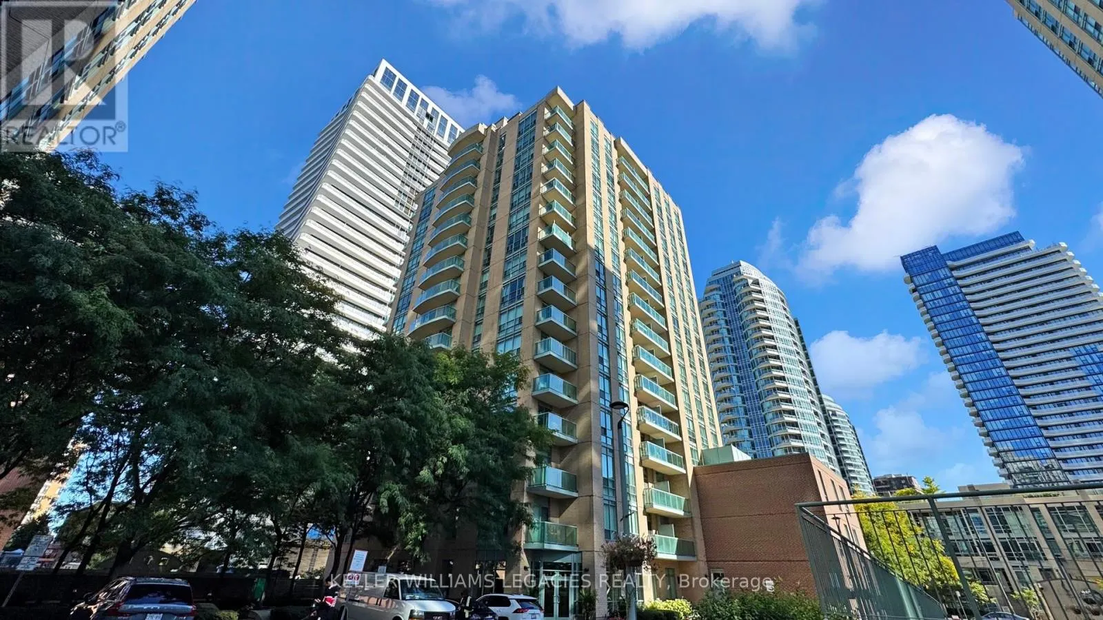 LPH01 - 28 OLIVE AVENUE