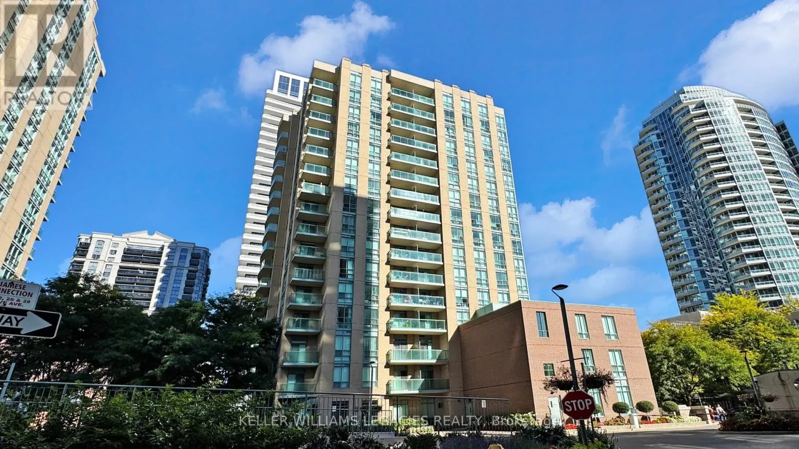 LPH01 - 28 OLIVE AVENUE