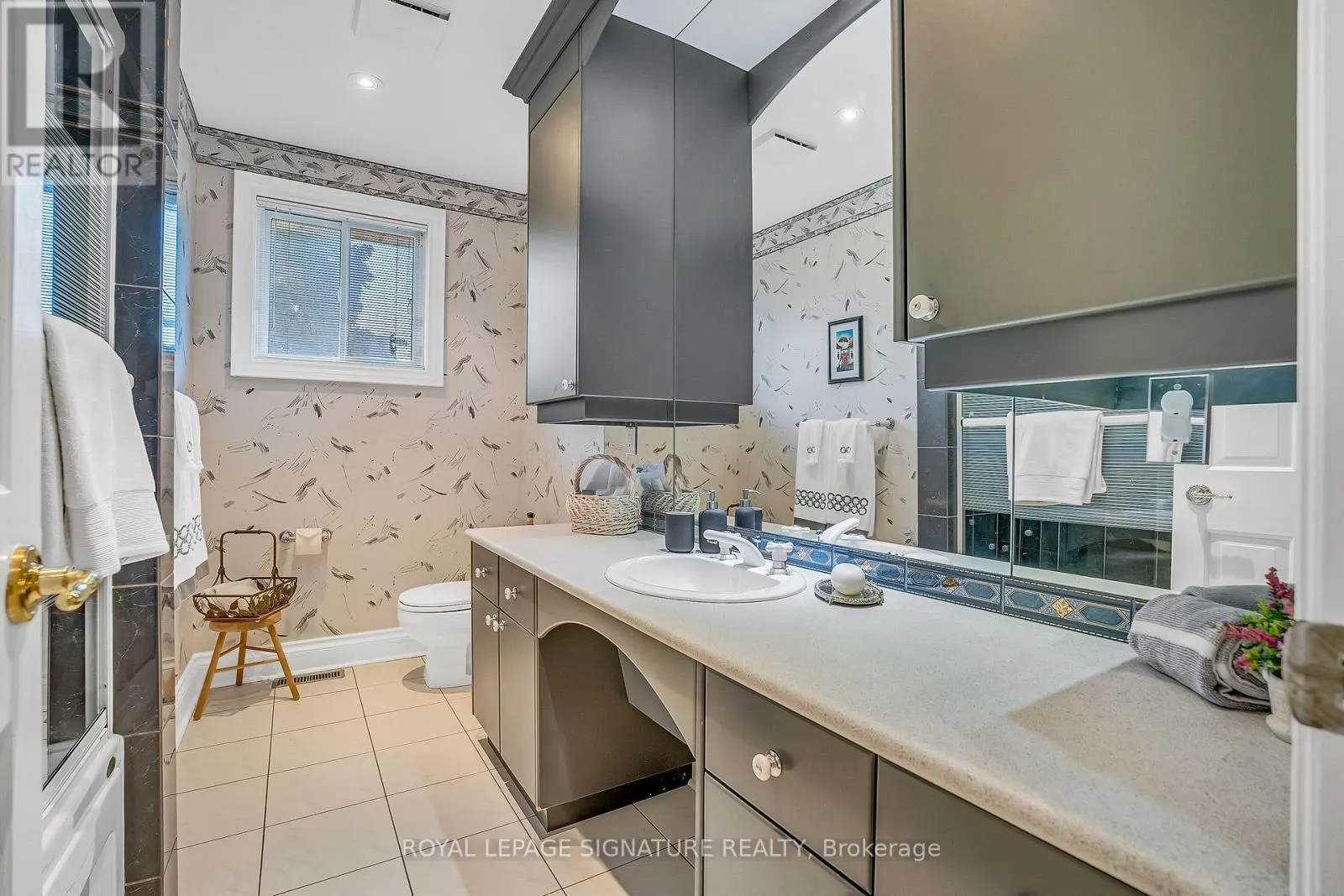 18 MISTFLOWER ROAD