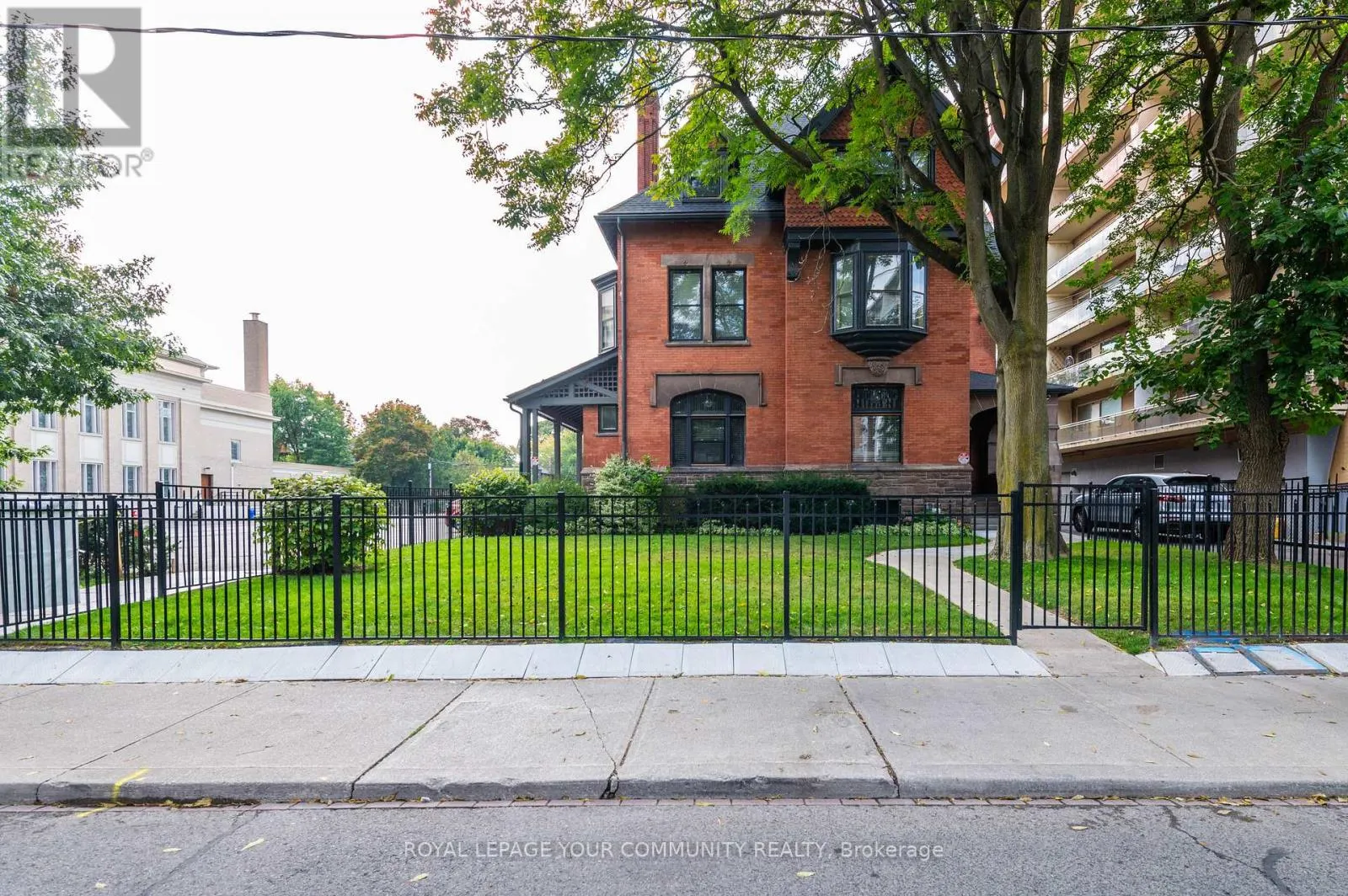 109 - 204 ST. GEORGE STREET