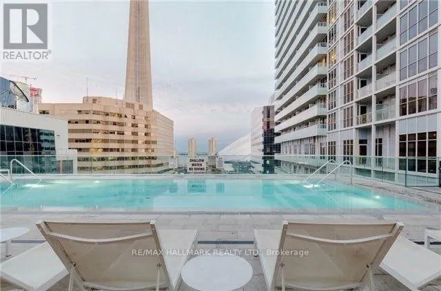 2213 - 300 FRONT STREET W