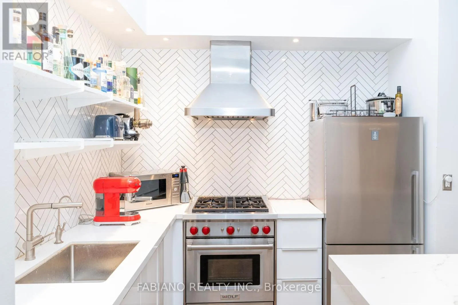 722 - 155 DALHOUSIE STREET