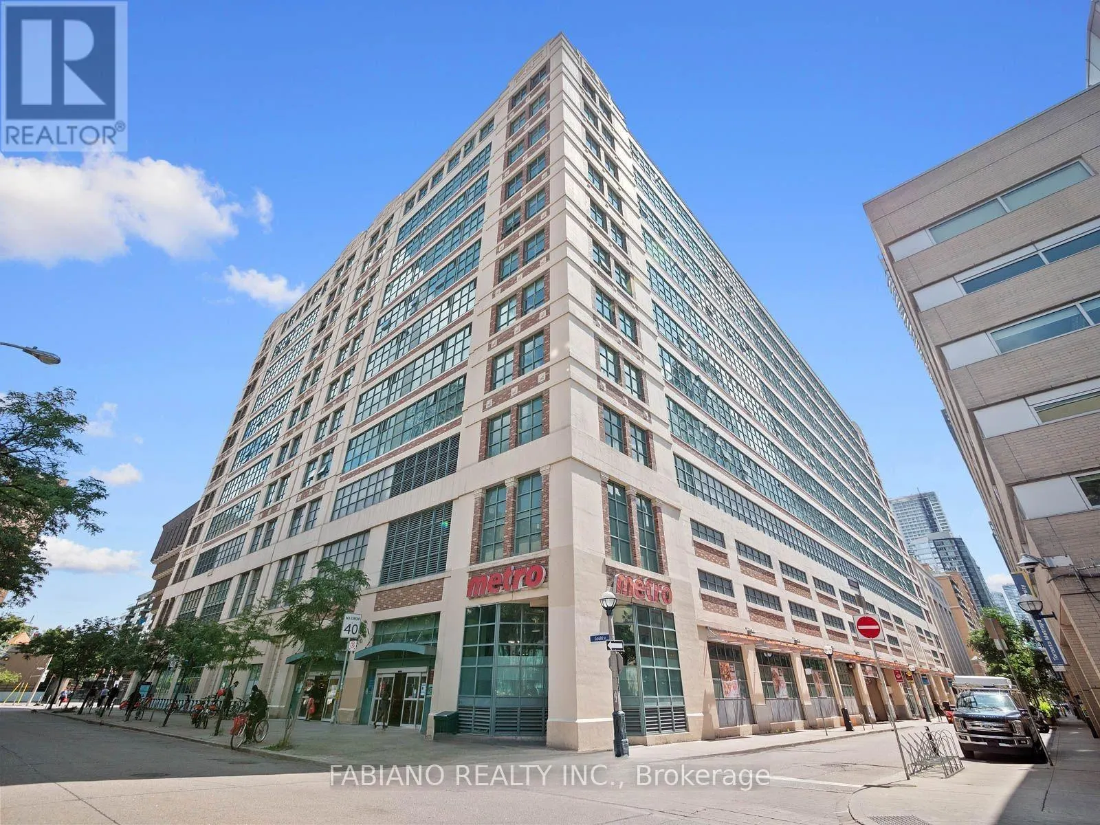 722 - 155 DALHOUSIE STREET