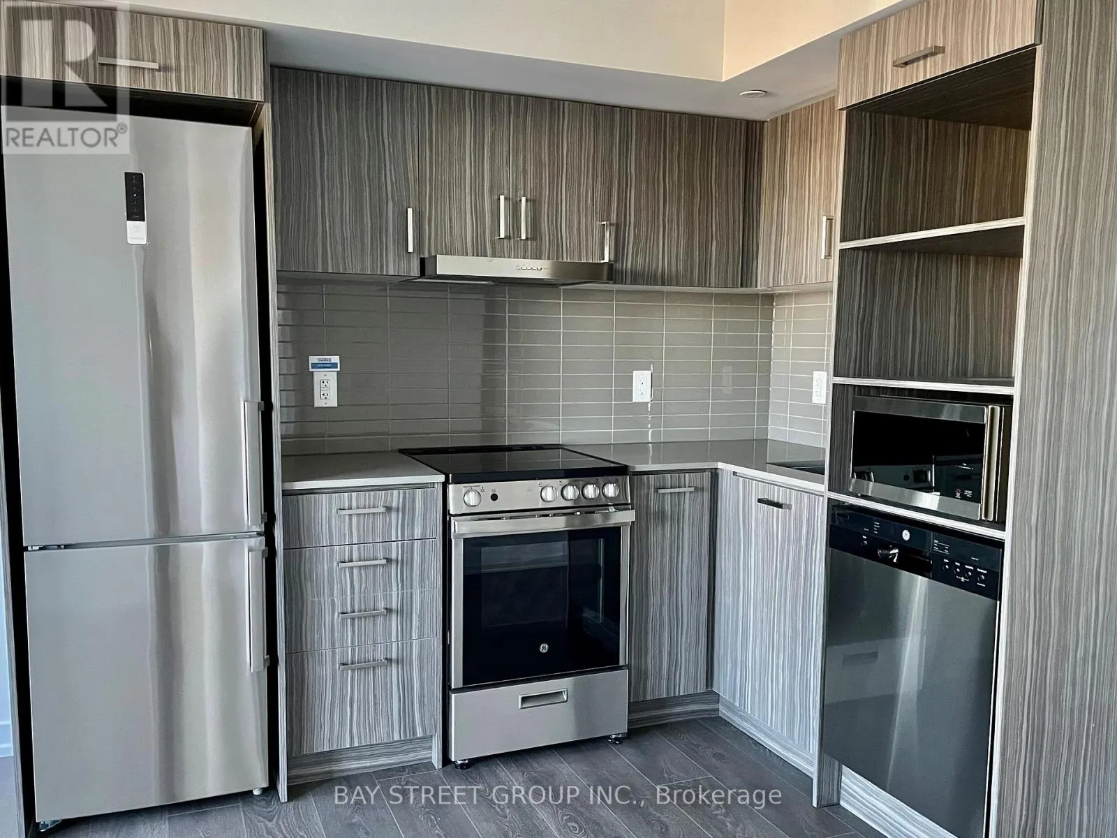 1912 - 219 DUNDAS STREET E