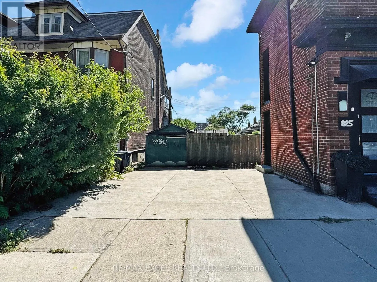 449 CHRISTIE STREET