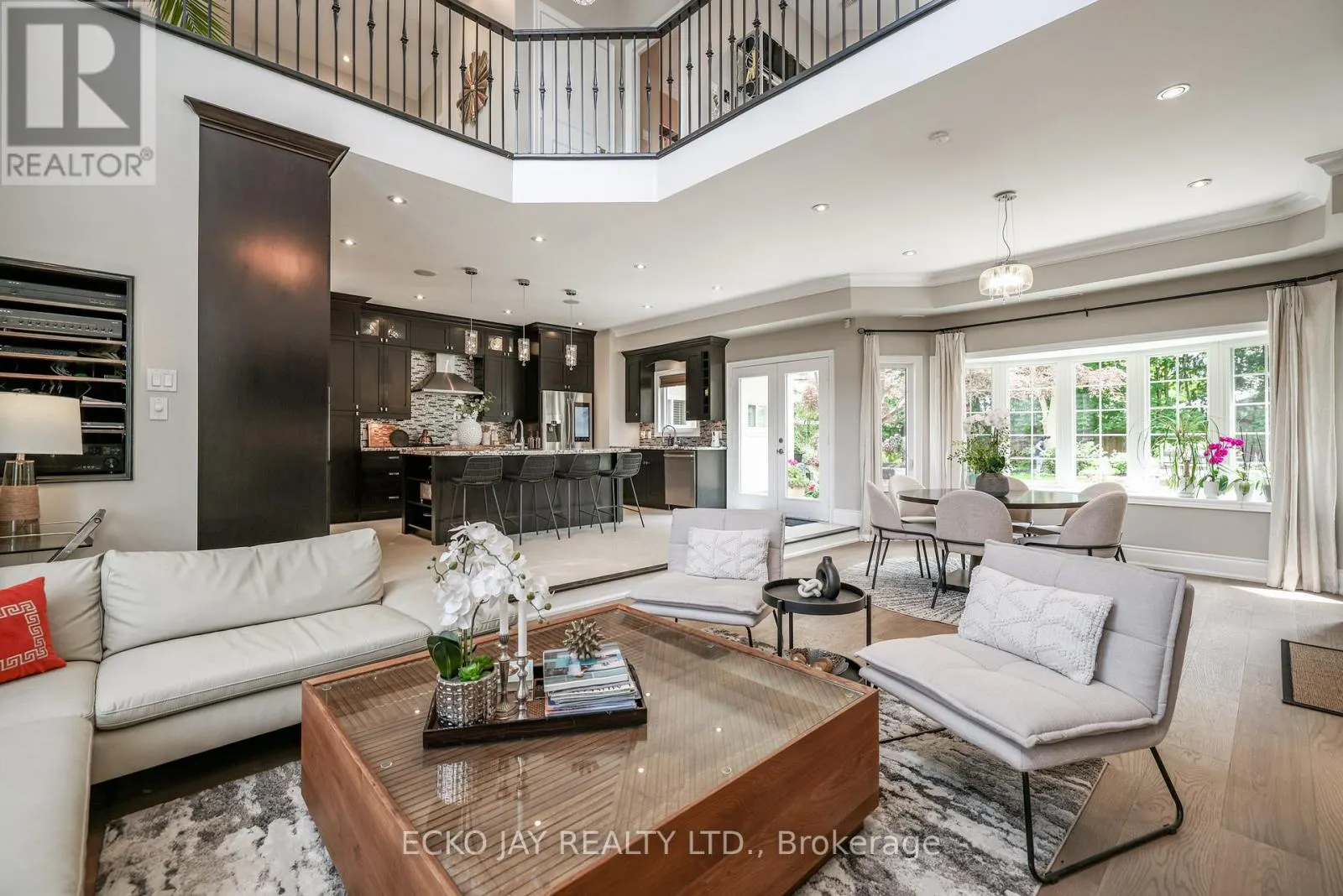 24 HIRONDELLE PLACE