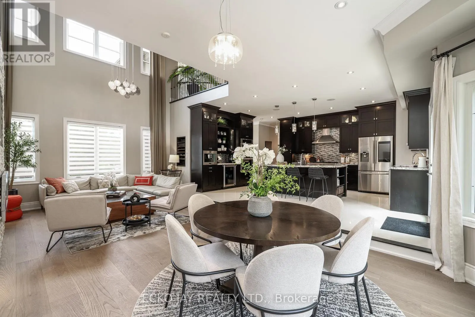 24 HIRONDELLE PLACE