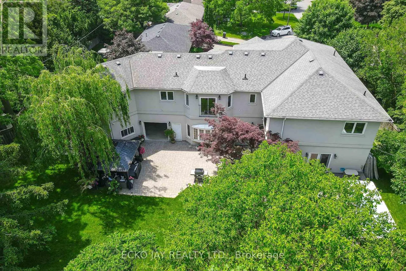 24 HIRONDELLE PLACE