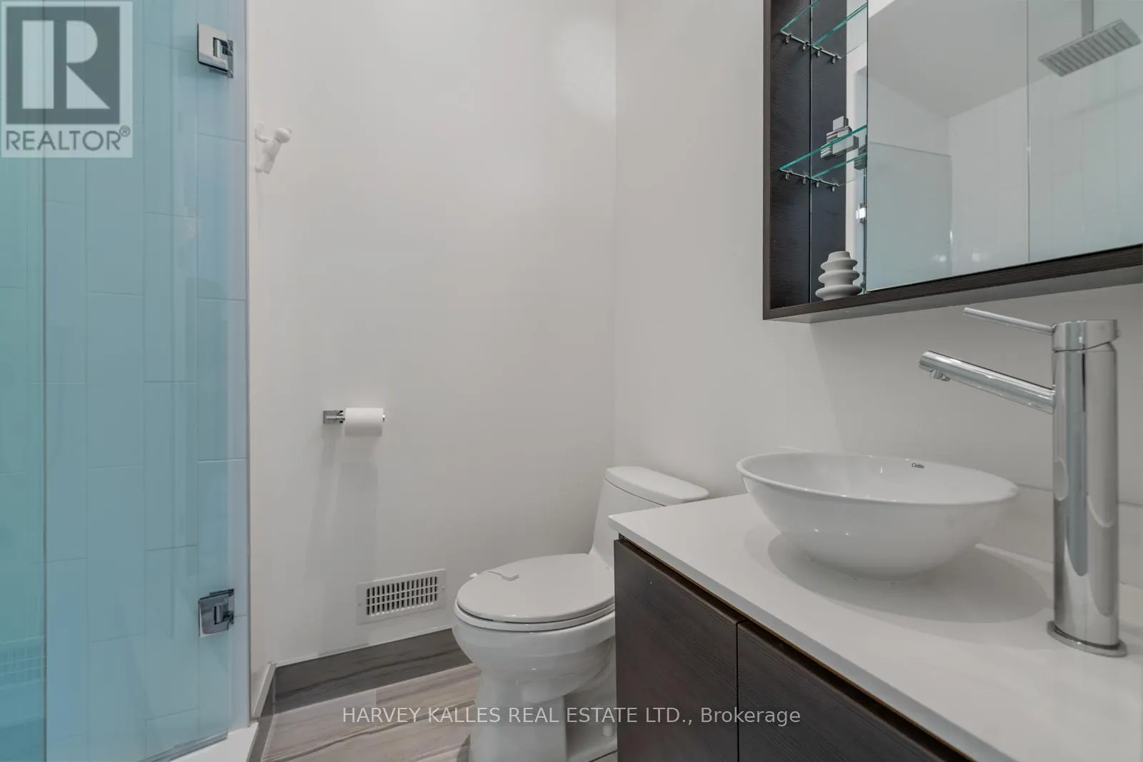 1717B BATHURST STREET