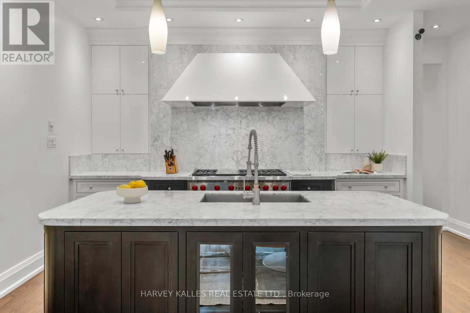 1717B BATHURST STREET