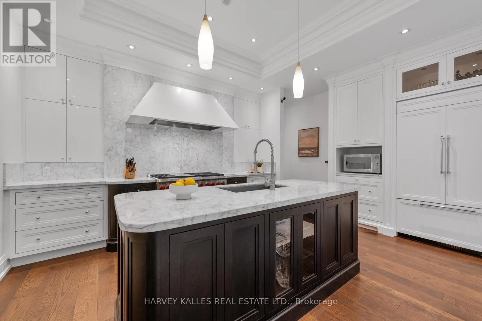 1717B BATHURST STREET