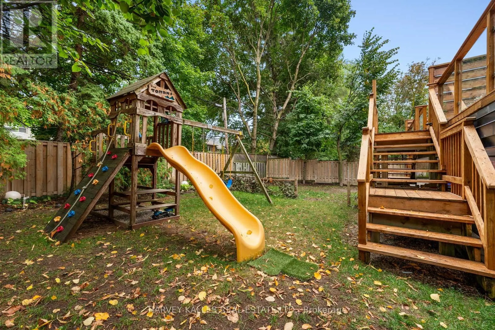 1717B BATHURST STREET