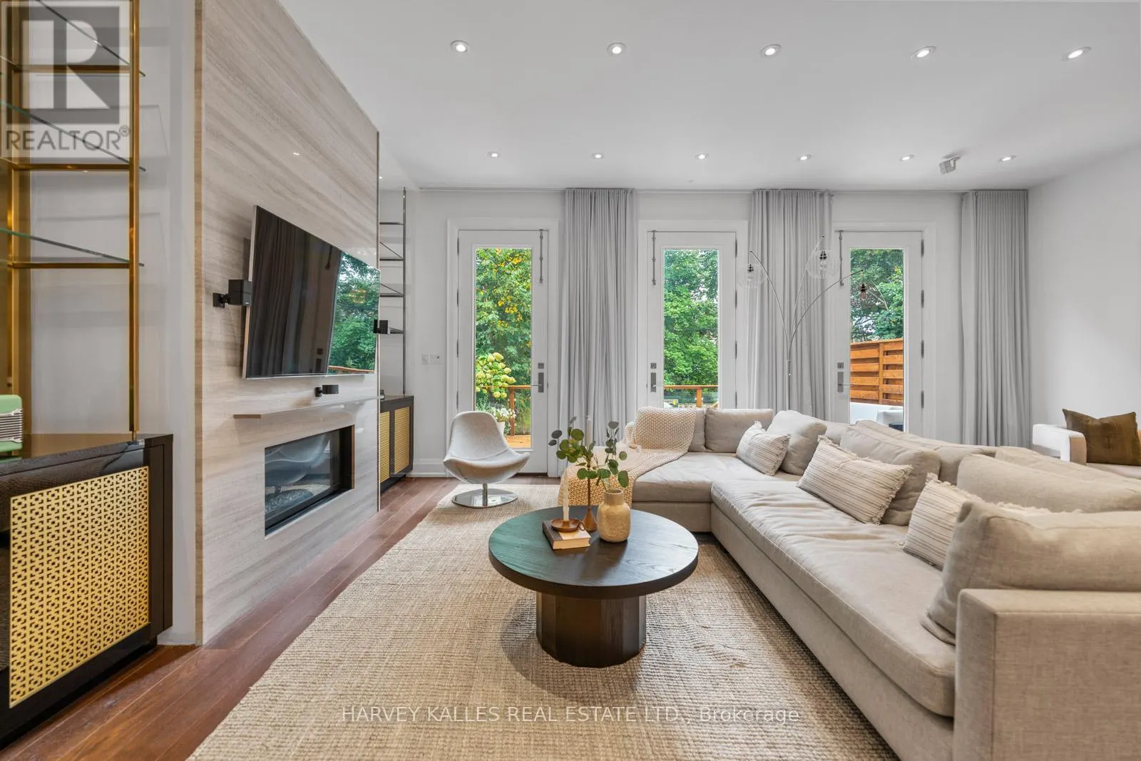 1717B BATHURST STREET