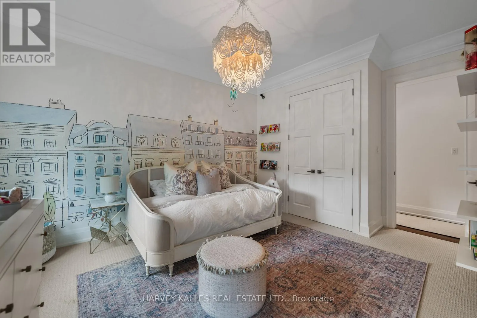 1717B BATHURST STREET