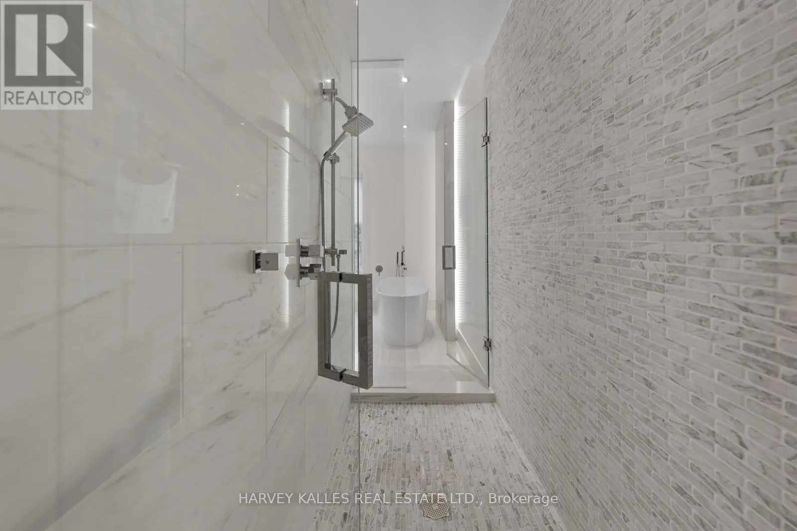1717B BATHURST STREET