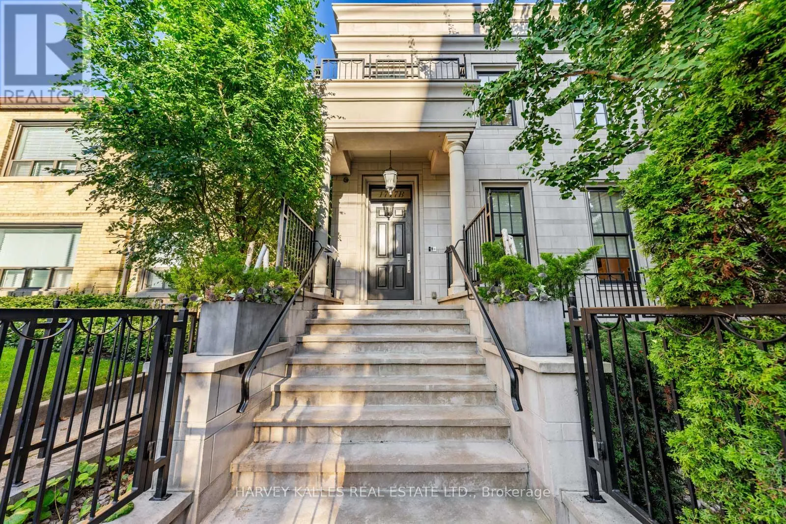 1717B BATHURST STREET